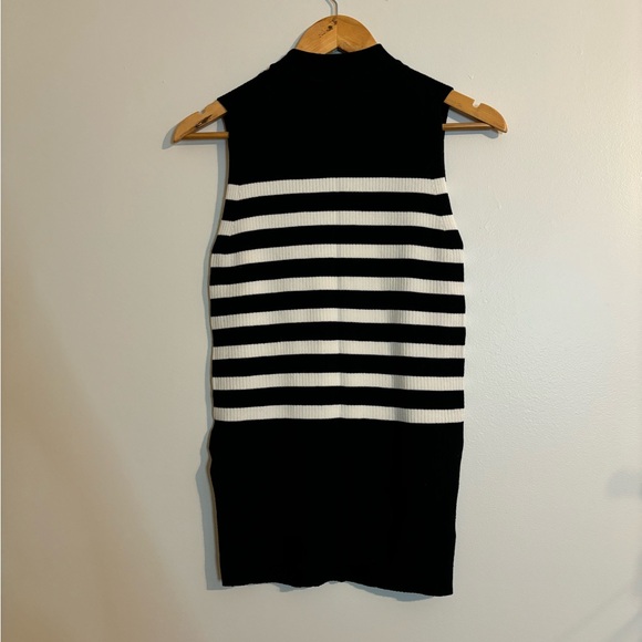Everlane black and white striped sleeveless sweater - Picture 6 of 7